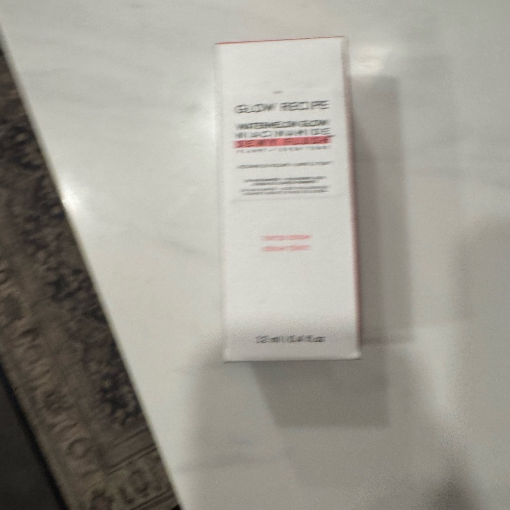 Glow Recipe Watermelon Glow Serum blush in watermelon flush